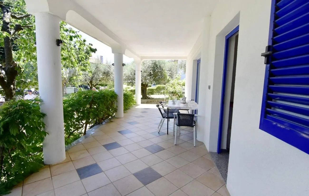 Apartments With A Parking Space Umag - 22813 Croatia